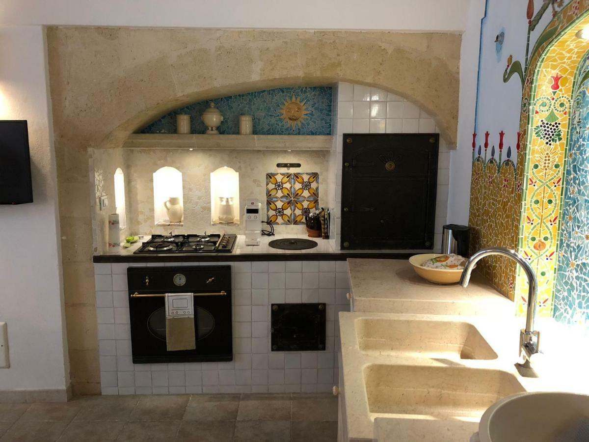 “Il Mosaico” Suite Apartment - Grottaglie Exteriör bild